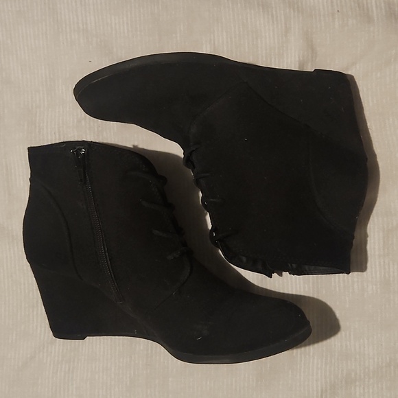 Black booties - Picture 4 of 6